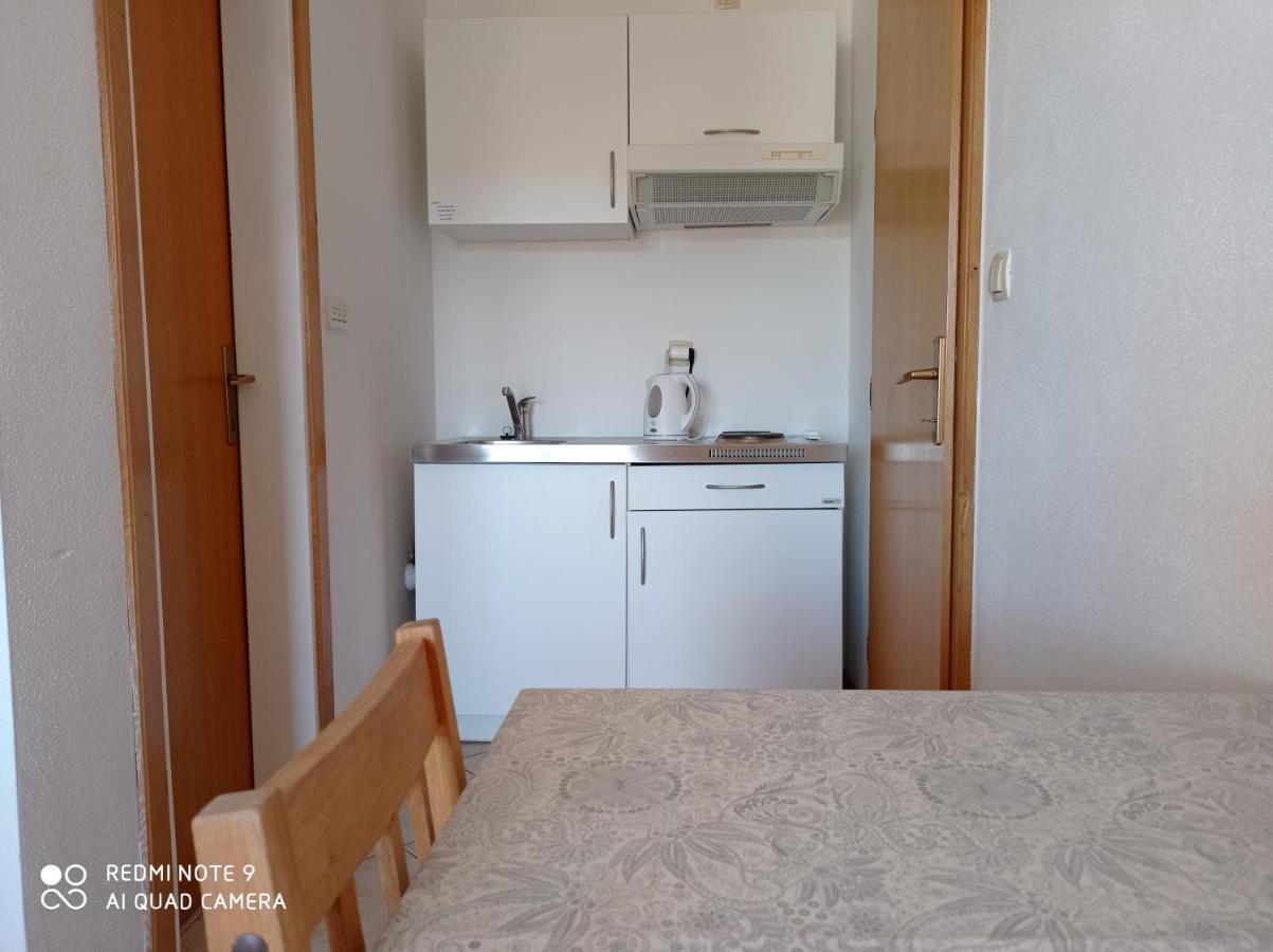 Studio Apartment With Balcony Trogir Luaran gambar